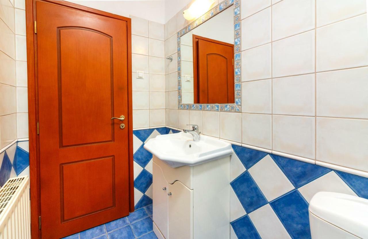 Charming And Comfy House Daire Agia Marina Dış mekan fotoğraf